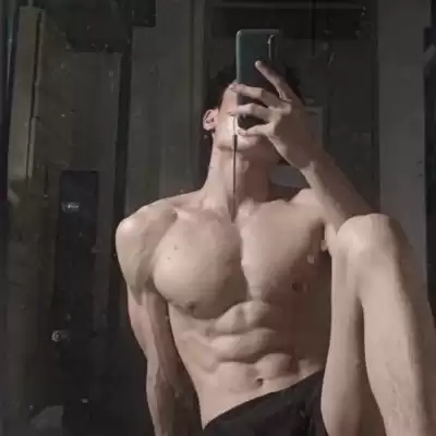 隗逸馨